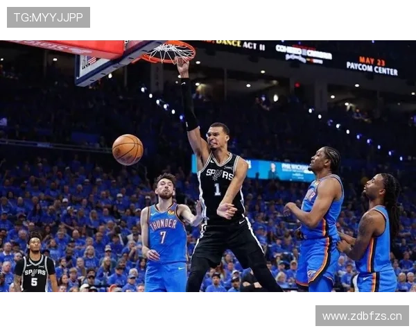 3比2!雷霆拿到赛点!NBA裁判引发争议_马刺_帕尼_霍姆格伦 3比2!雷霆拿到赛点!NBA裁判引发争议_马刺_帕尼_霍姆格伦